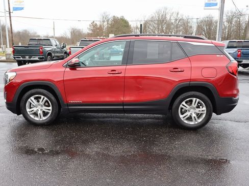 Used 2020 GMC Terrain SLE w/ Driver Convenience Package image 25