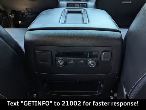 Used 2018 GMC Yukon SLE w/ SLE Value Package image 18