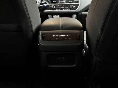 Used 2025 Nissan Pathfinder SV FWD image 14