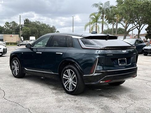 Used 2024 Cadillac Lyriq Luxury AWD/4WD image 5