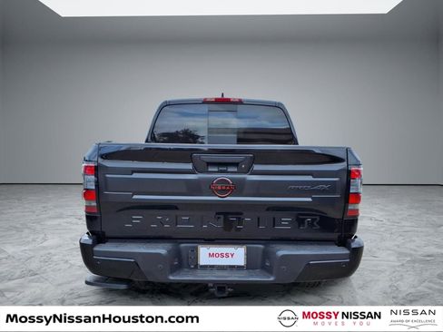 New 2026 Nissan Frontier PRO-4X w/ Tow Package image 6