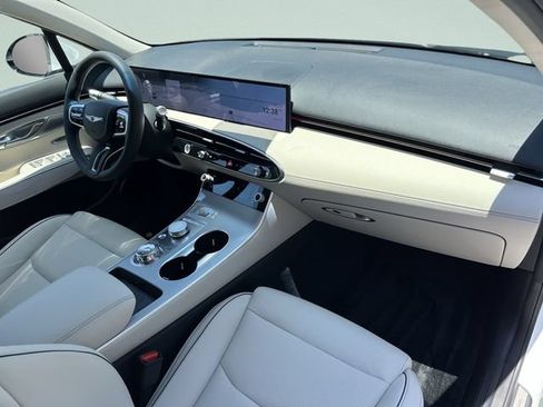 New 2026 Genesis GV70 2.5T Advanced AWD/4WD image 17