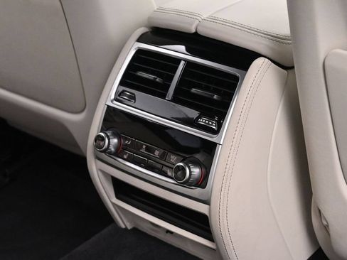 Used 2022 BMW 740i w/ M Sport Package RWD image 26