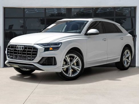 Used 2022 Audi Q8 Premium image 1
