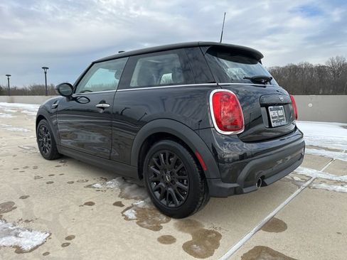 Used 2023 MINI Cooper 2-Door Hardtop image 5