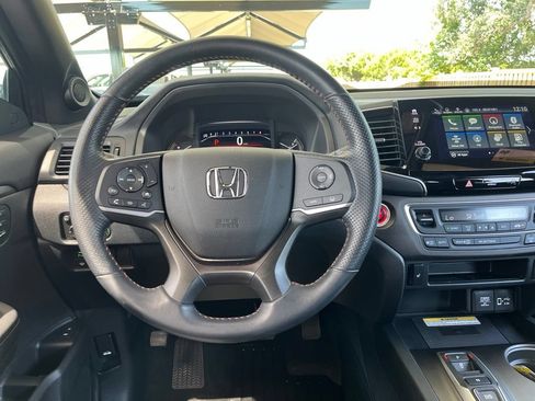 Certified 2023 Honda Passport TrailSport image 18
