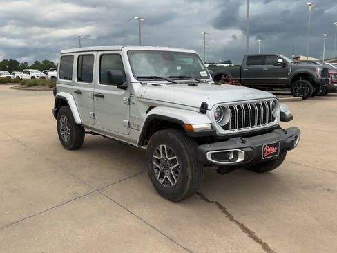Used 2024 Jeep Wrangler Sahara w/ Technology Group image 6