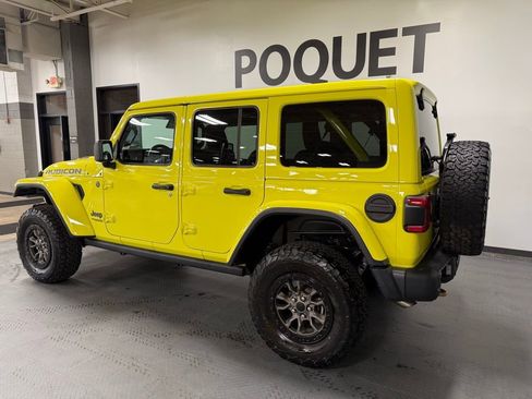 Used 2022 Jeep Wrangler Unlimited Rubicon w/ Trailer Tow Package AWD/4WD image 6