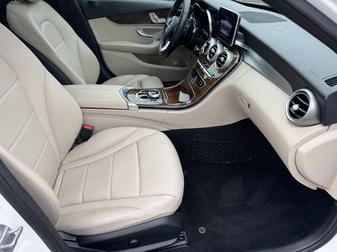 Used 2018 Mercedes-Benz C 300 Sedan w/ Premium Package image 18