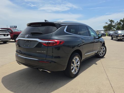 Used 2019 Buick Enclave Avenir w/ Avenir Technology Package FWD image 5
