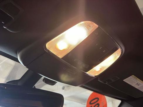 Used 2020 Jeep Grand Cherokee Limited image 33