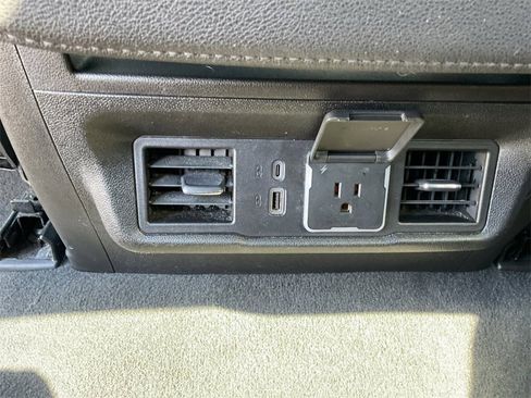 Used 2025 GMC Sierra 1500 SLT image 18