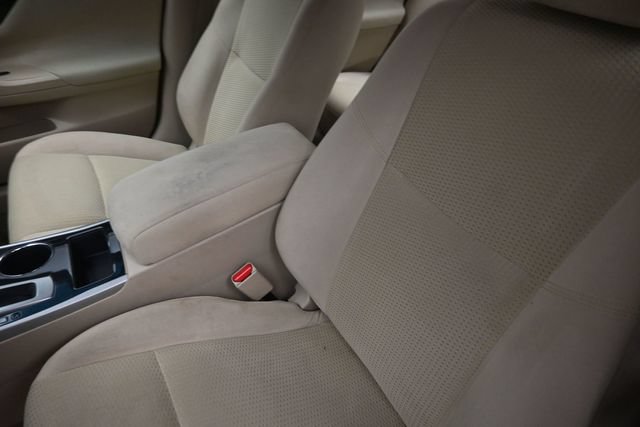 Used 2014 Nissan Altima 2.5 S w/ Sport Value Package FWD image 17