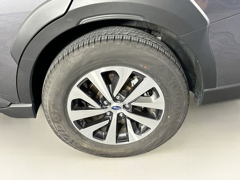 Used 2025 Subaru Outback Premium image 11