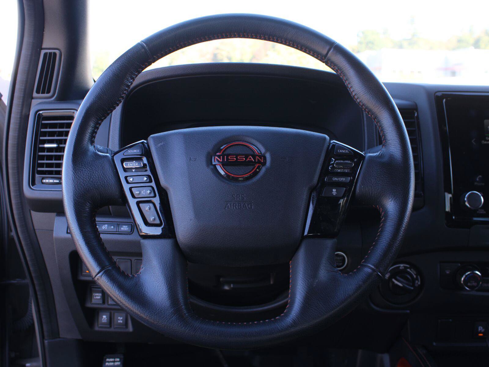 Used 2023 Nissan Frontier PRO-4X w/ Technology Package AWD/4WD image 9