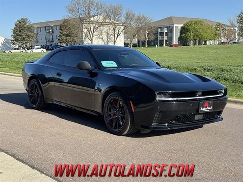 Used 2024 Dodge Charger Daytona Scat Pack w/ Plus Group AWD/4WD image 1