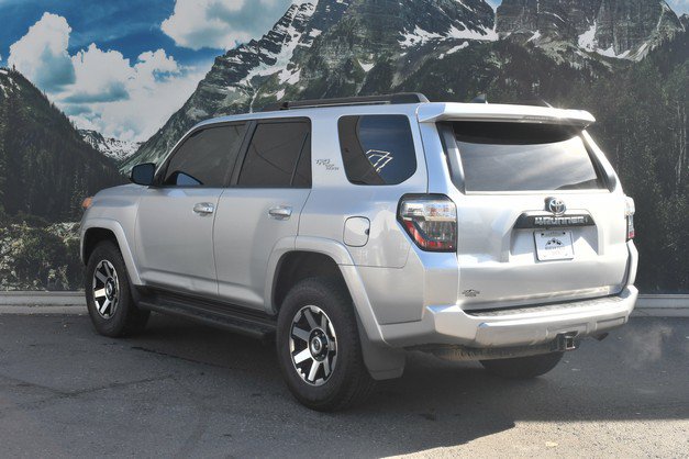 Certified 2021 Toyota 4Runner TRD Off-Road Premium AWD/4WD image 9