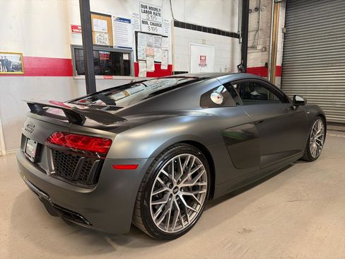 Used 2017 Audi R8 V10 plus image 5