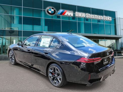 New 2027 BMW 530i RWD image 6