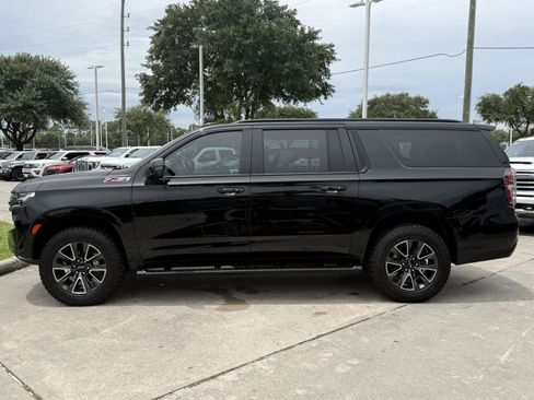 Used 2021 Chevrolet Suburban Z71 w/ Luxury Package AWD/4WD image 7
