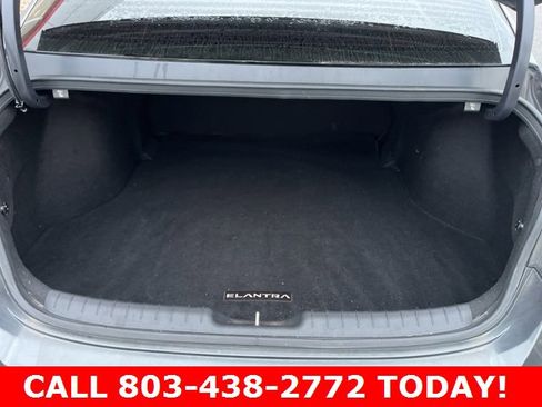 Used 2021 Hyundai Elantra SEL w/ Convenience Package image 30