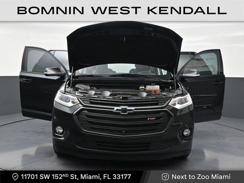 Used 2021 Chevrolet Traverse RS image 34