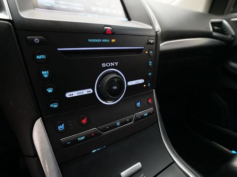Used 2015 Ford Edge Titanium w/ Equipment Group 301A AWD/4WD image 23