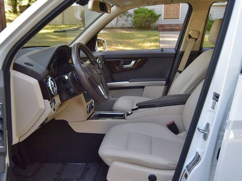 Used 2014 Mercedes-Benz GLK 350 4MATIC w/ Premium 1 Package image 23