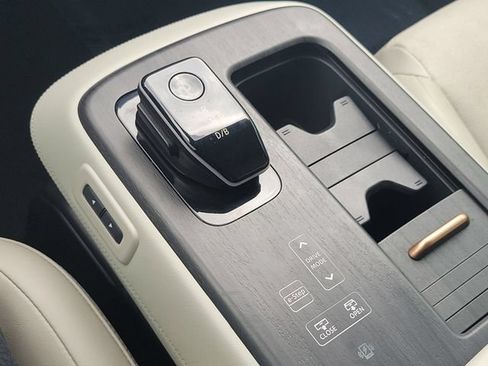Certified 2024 Nissan Ariya FWD image 29