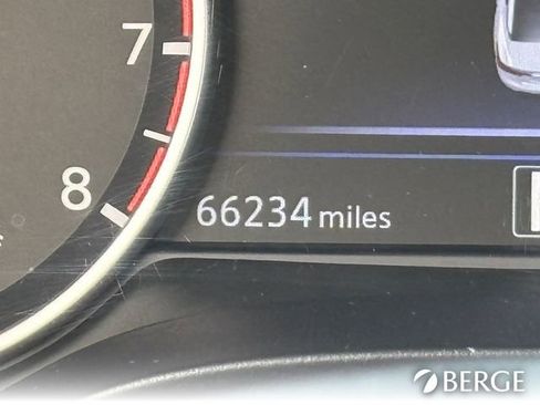 Used 2017 Nissan Maxima SR w/ Midnight Edition image 32