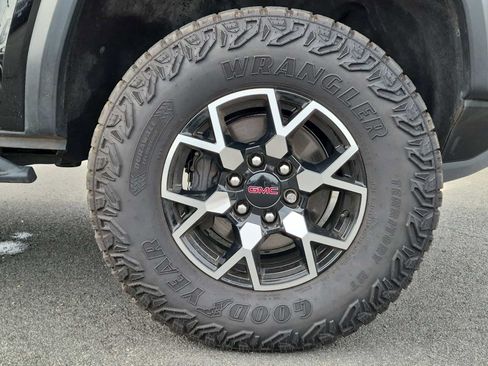 Used 2024 GMC Canyon AT4X AWD/4WD image 14