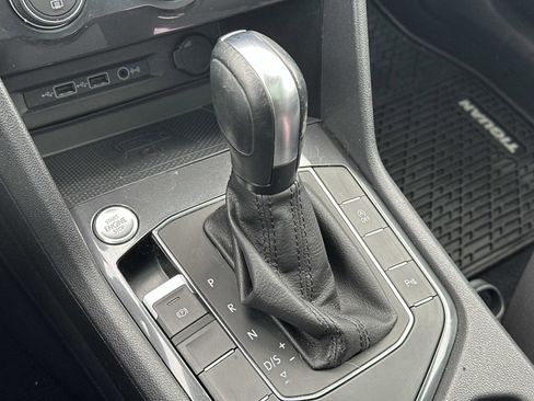 Used 2020 Volkswagen Tiguan SEL image 32