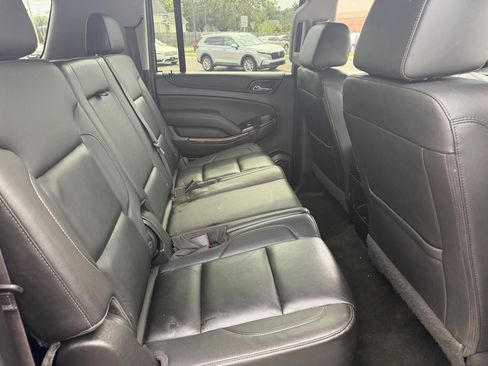 Used 2017 Chevrolet Suburban LT w/ LT Signature Package AWD/4WD image 17