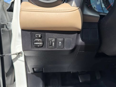 Used 2014 Toyota RAV4 XLE FWD image 20