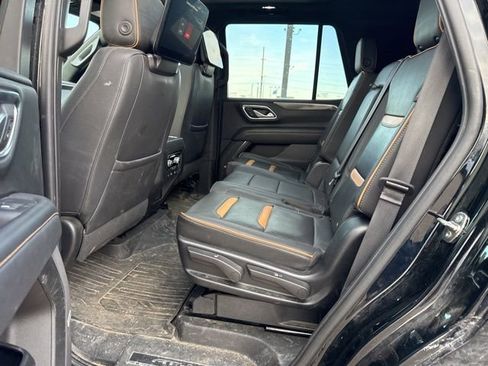 Used 2023 GMC Yukon AT4 w/ Technology Package image 15