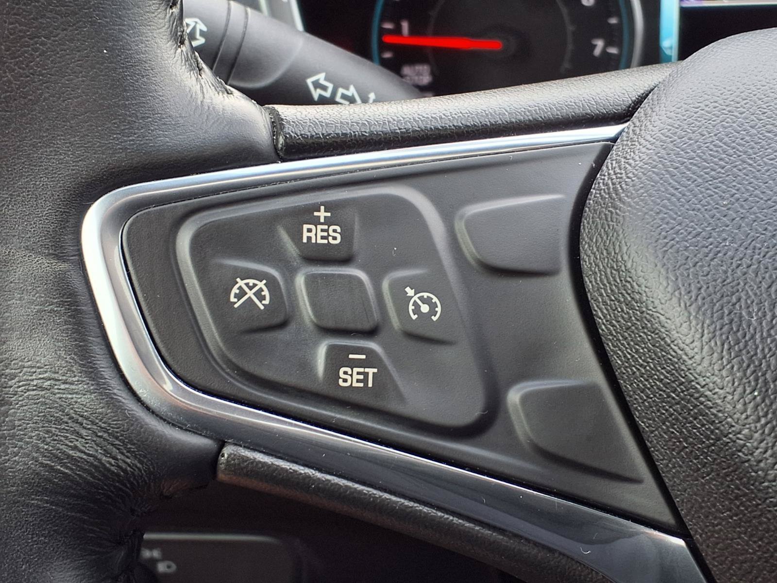 Used 2018 Chevrolet Equinox LT w/ Sun & Infotainment Package FWD image 28