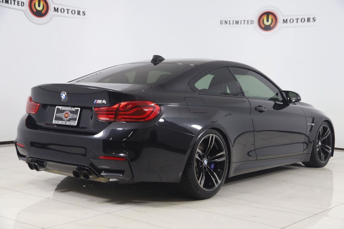 Used 2018 BMW M4 Coupe RWD image 3