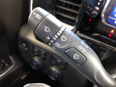Used 2025 Chevrolet Silverado 1500 LT Trail Boss AWD/4WD image 28