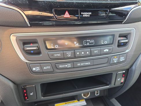 Certified 2023 Honda Passport TrailSport image 29