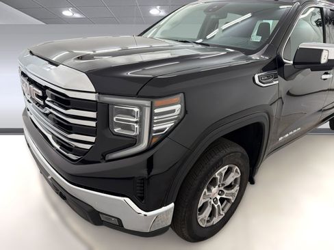 Used 2025 GMC Sierra 1500 SLT AWD/4WD image 28