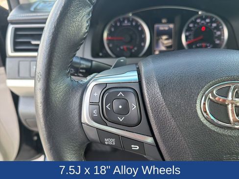 Used 2017 Toyota Camry XSE image 13