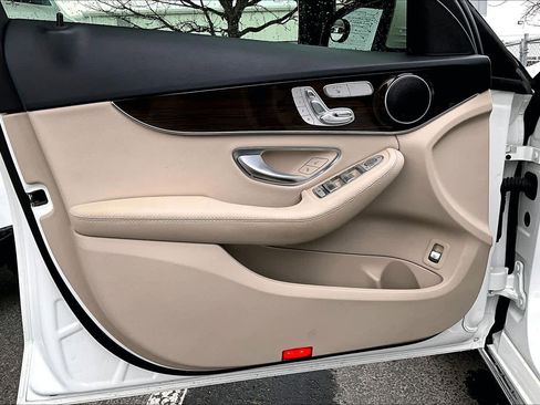 Certified 2018 Mercedes-Benz C 300 Sedan image 21