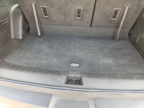 Used 2023 Chevrolet Traverse LT FWD image 33