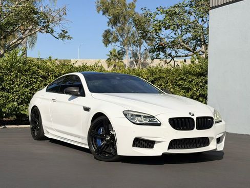 Used 2017 BMW M6 Coupe image 1