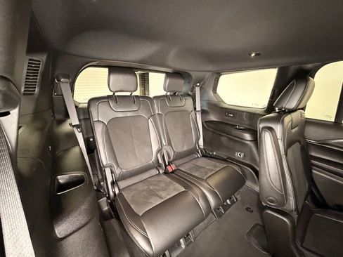 Used 2025 Jeep Grand Cherokee L Altitude RWD image 11