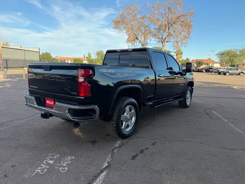 Used 2020 Chevrolet Silverado 2500 LTZ w/ LTZ Plus Package image 9