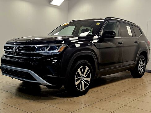 Used 2022 Volkswagen Atlas SE image 2