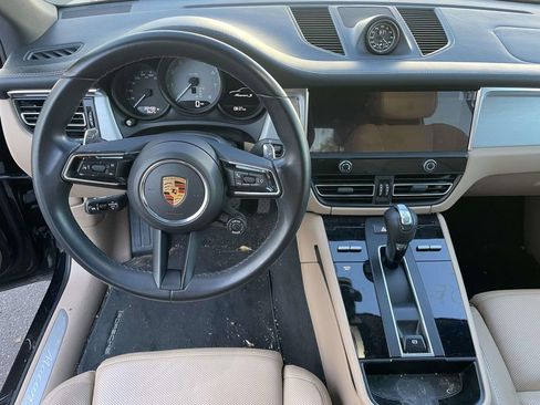 Used 2022 Porsche Macan S image 23