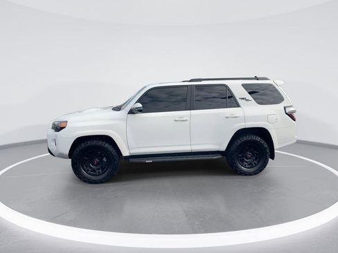 Used 2024 Toyota 4Runner TRD Off-Road Premium image 5