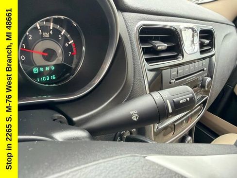 Used 2013 Chrysler 200 Touring FWD image 19